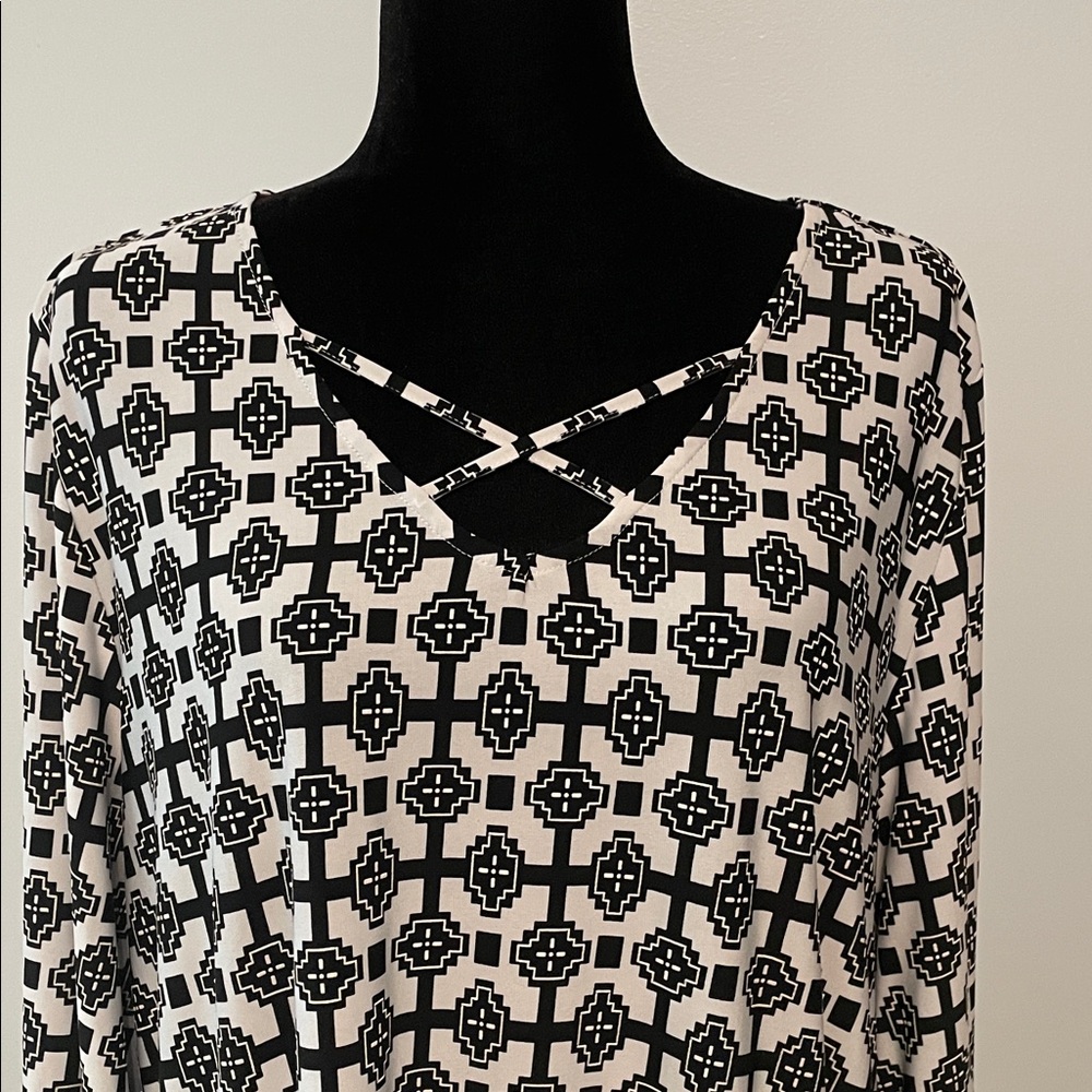 Ruby Rd. Elegant Black And White Geometric Dress - image 2